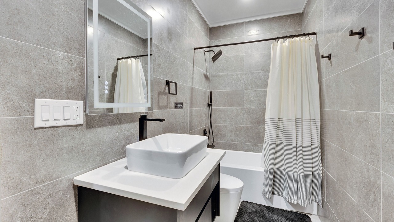 Photo of Bathroom in Highland Lake Estates