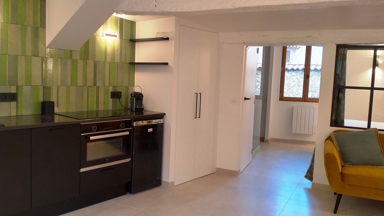 Photo of Kitchen in Tourtour