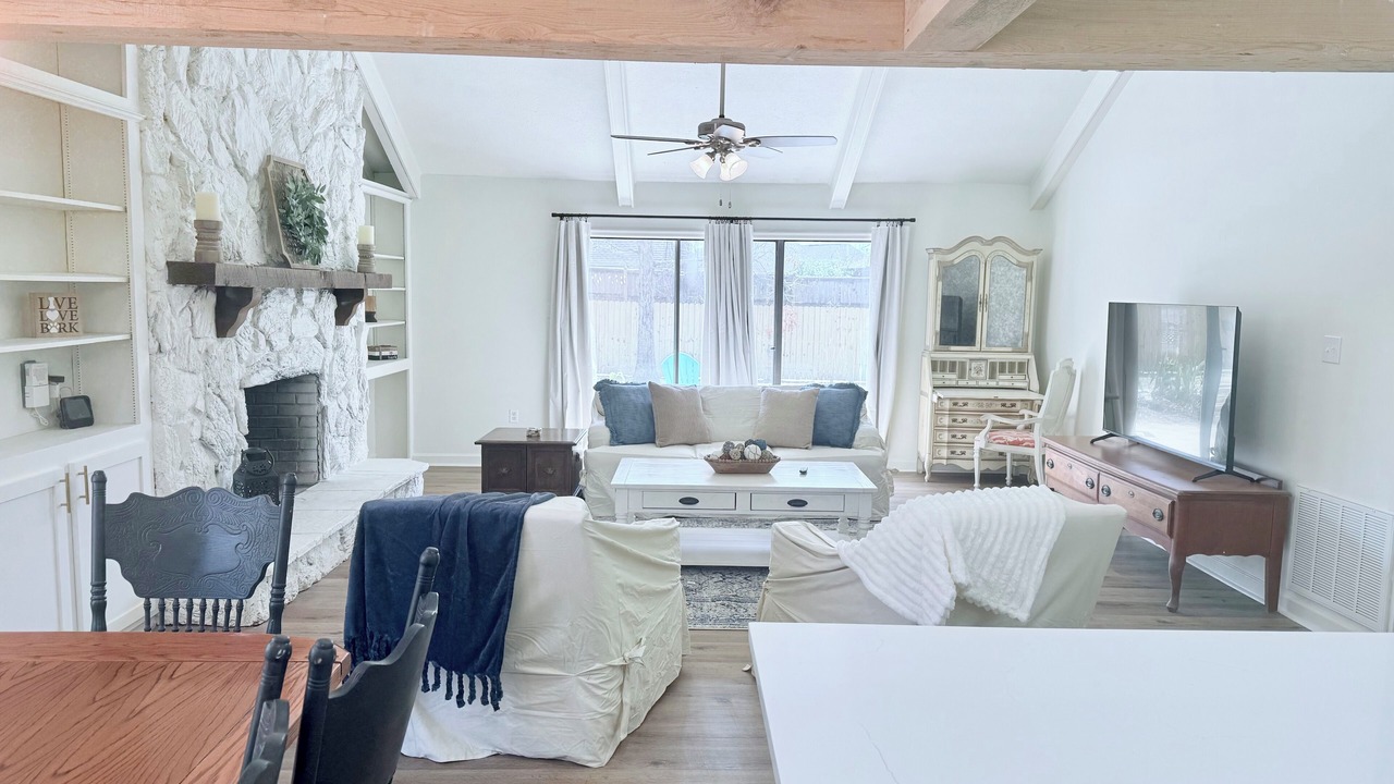 Photo of Livingroom in Flowood