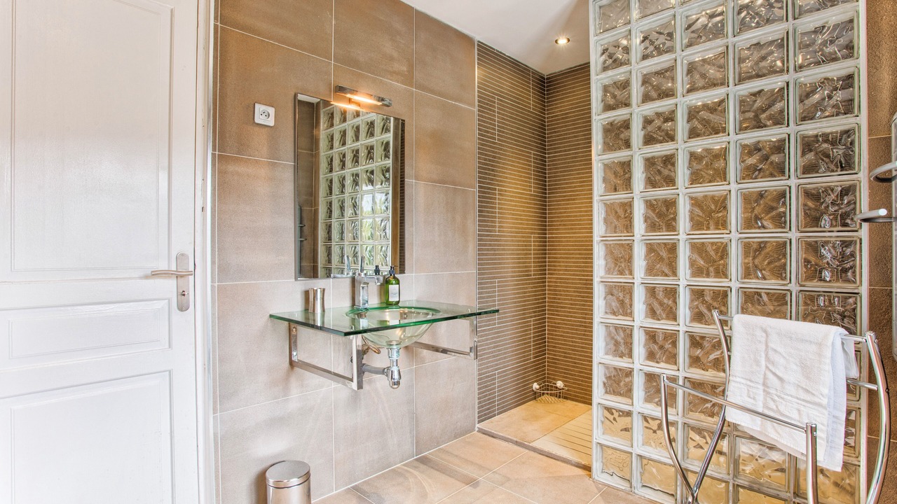 Photo of Bathroom in Touques