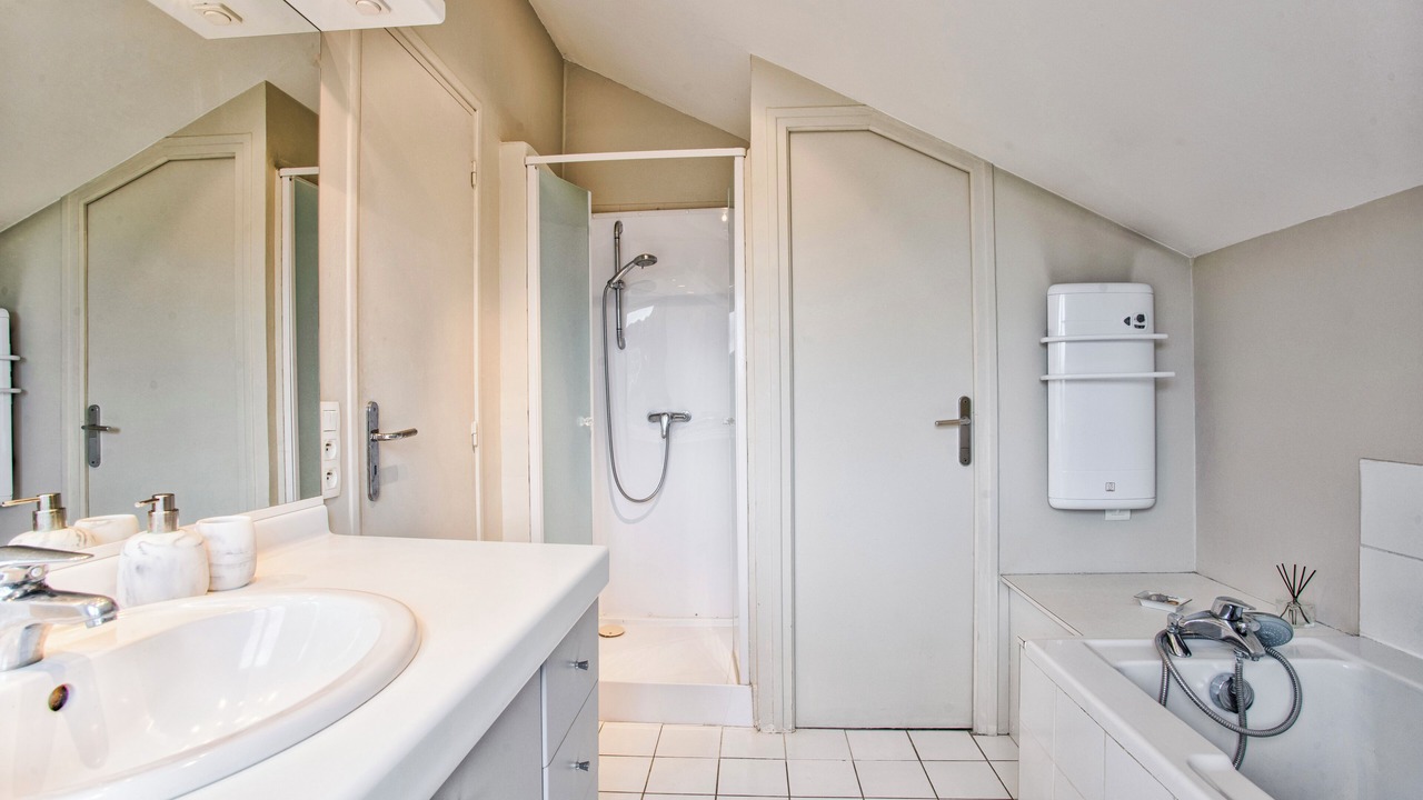 Photo of Bathroom in Touques