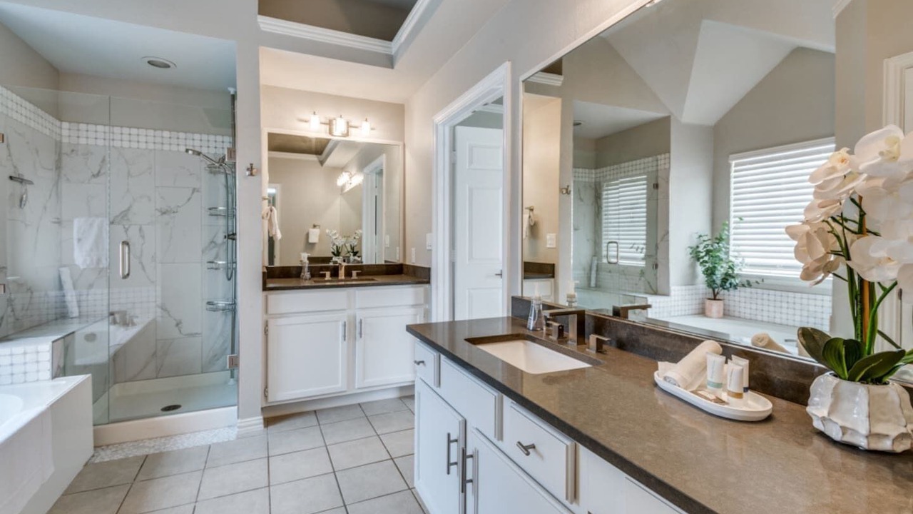 Photo of Bathroom in North Central Carrollton