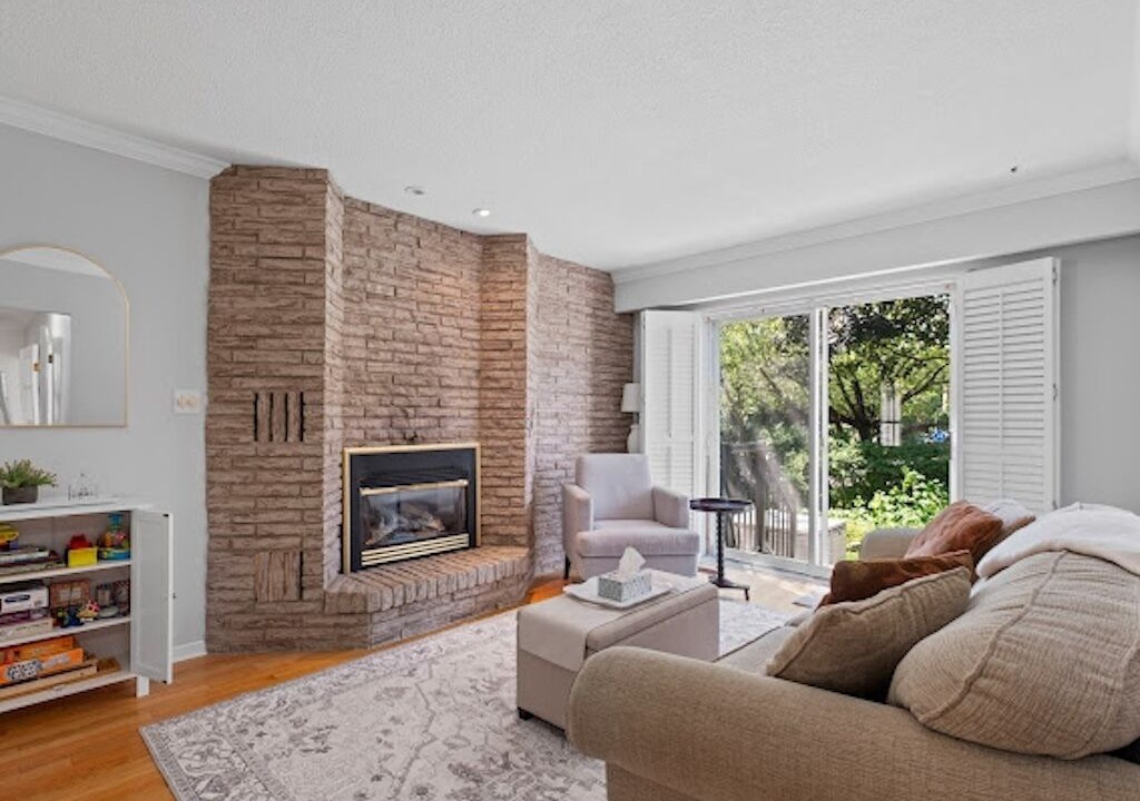 Photo of Livingroom in Kingston