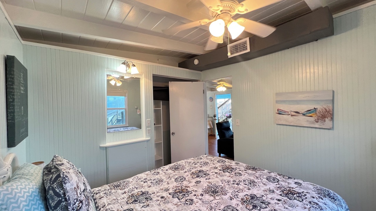 Photo of Bedroom in Surfside Beach