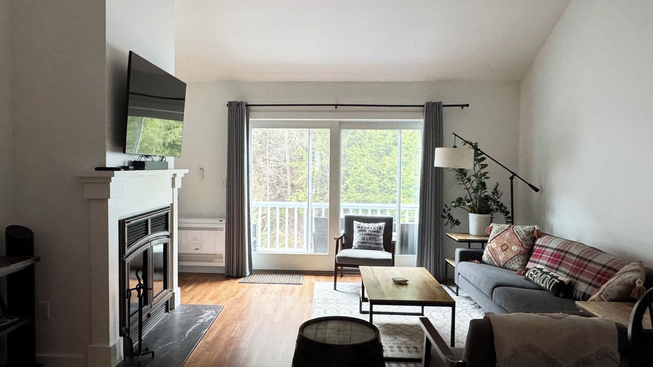 Photo of Livingroom in Stowe Area