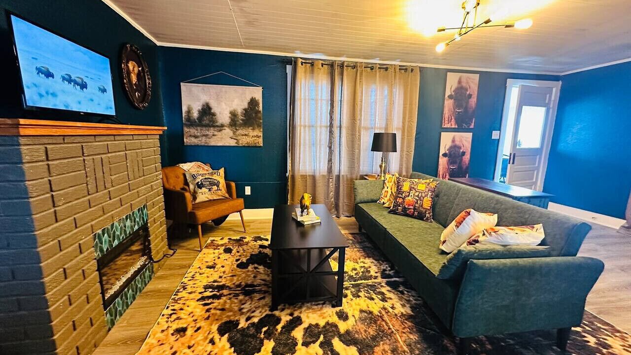 Photo of Livingroom in Russell