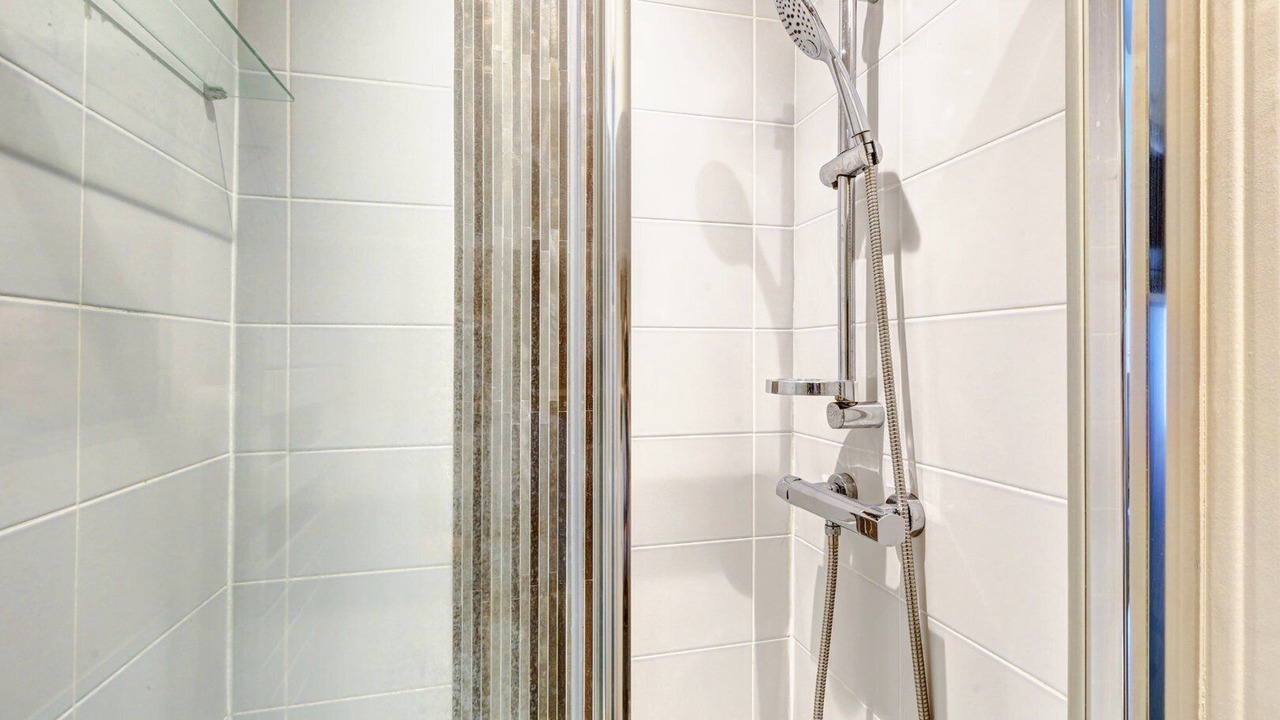 Photo of Bathroom in Pantin