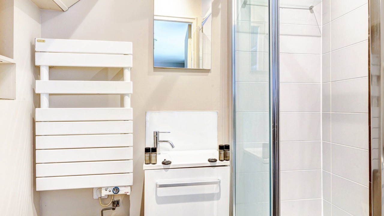 Photo of Bathroom in Pantin