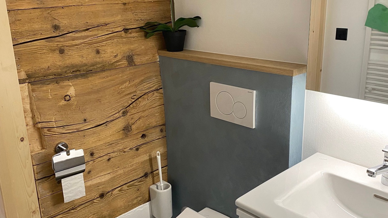 Photo of Bathroom in Gadmen