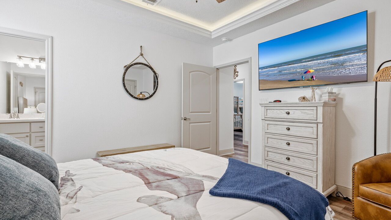 Photo of Bedroom in Crystal Beach
