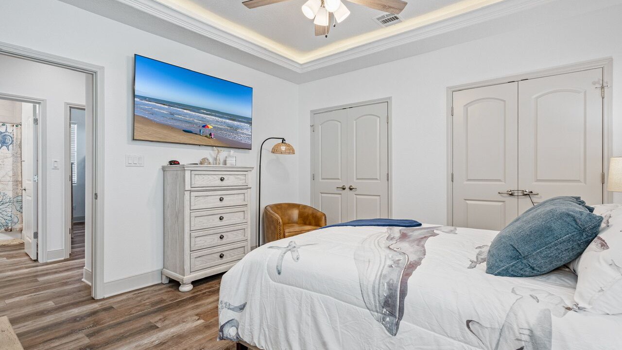 Photo of Bedroom in Crystal Beach
