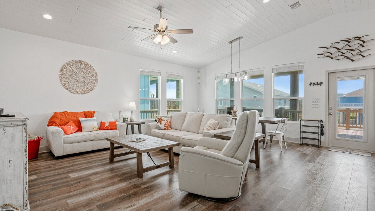 Photo of Livingroom in Crystal Beach