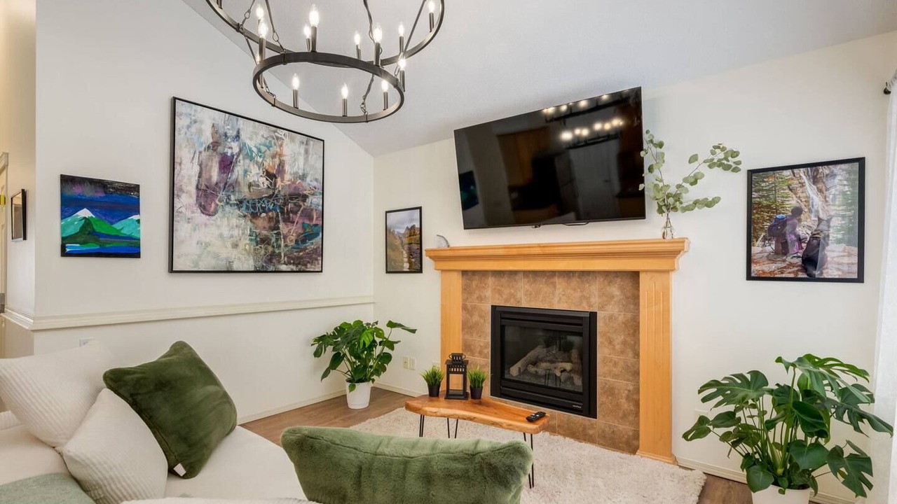 Photo of Livingroom in Cochrane