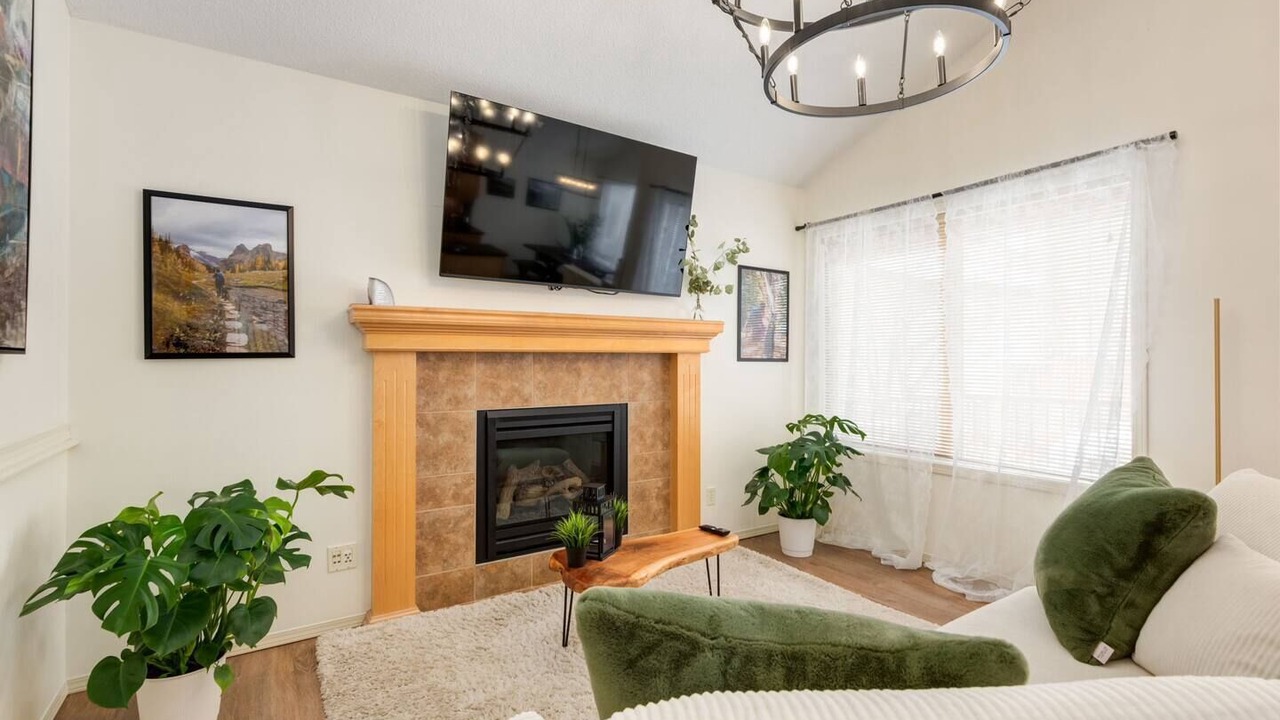 Photo of Livingroom in Cochrane