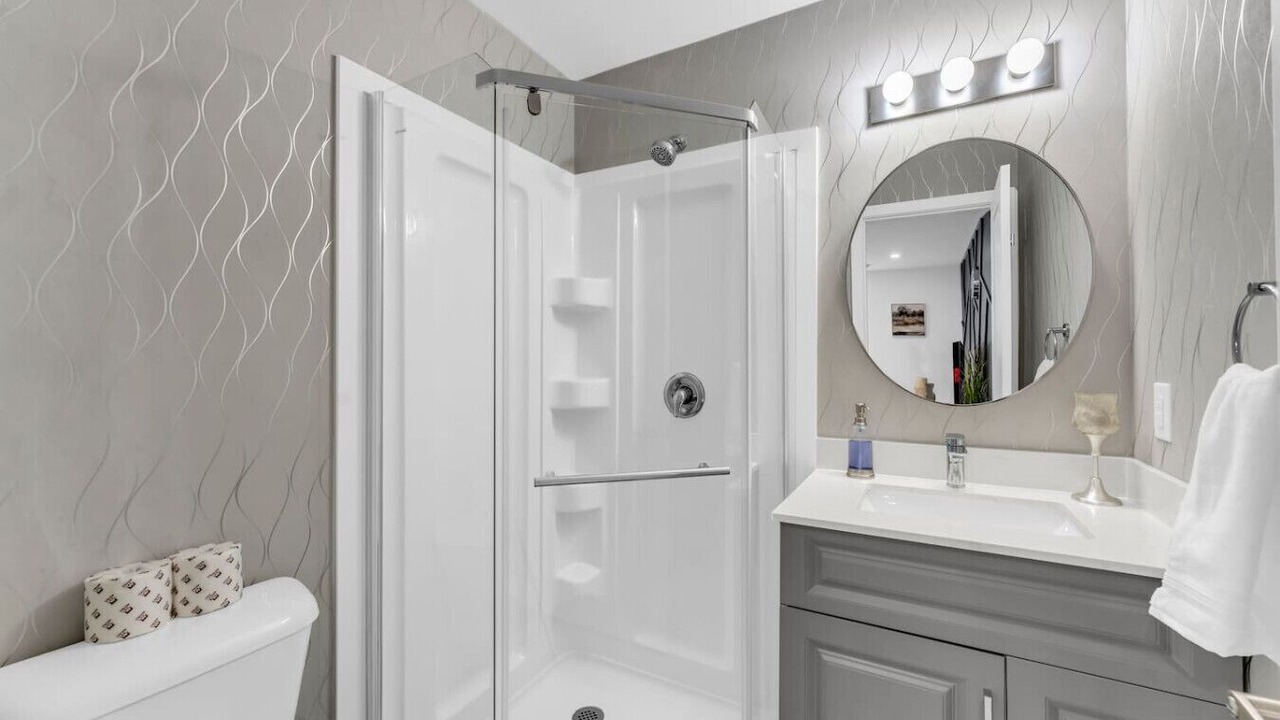 Photo of Bathroom in Niagara Falls