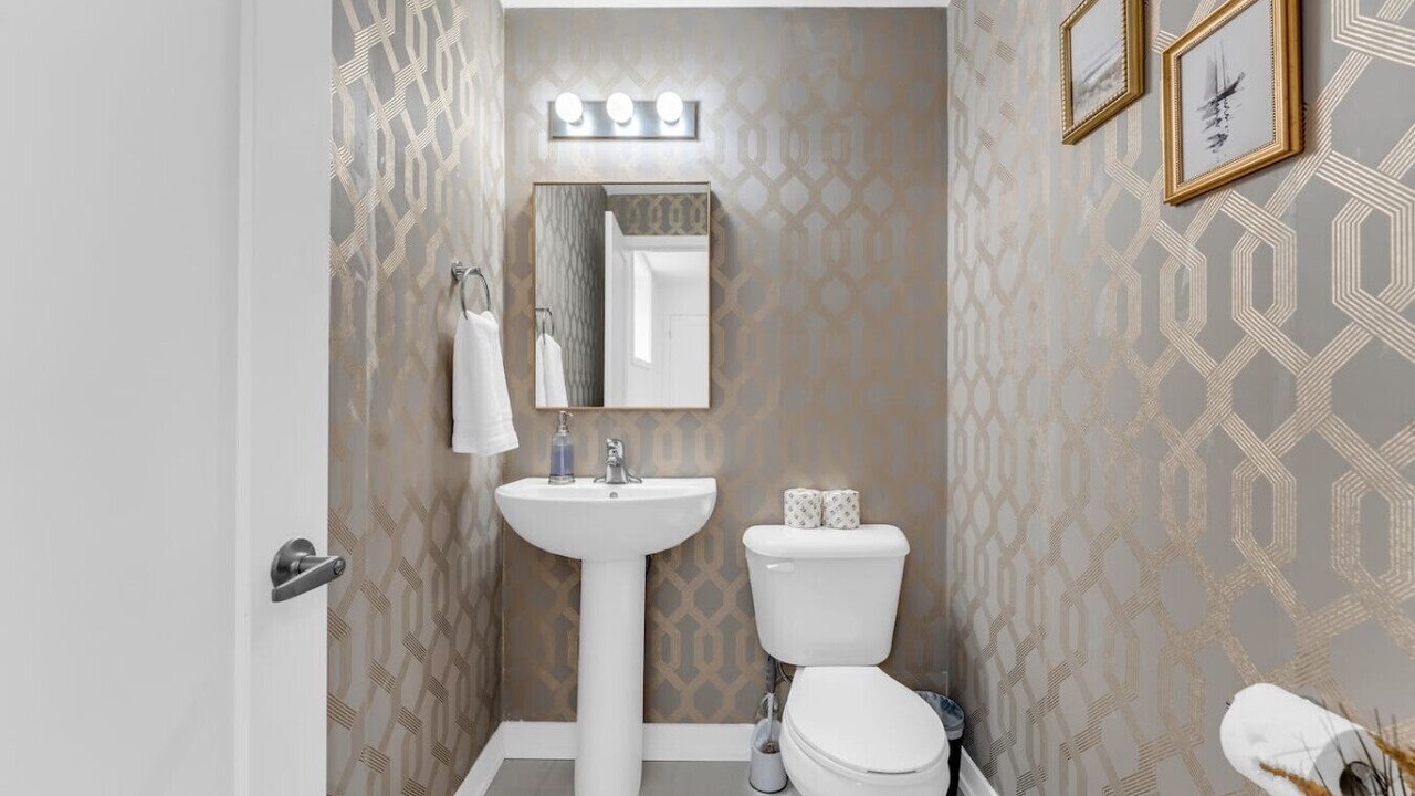 Photo of Bathroom in Niagara Falls