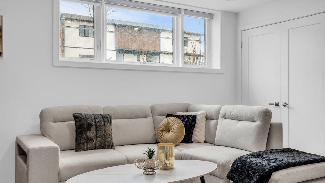 Photo of Livingroom in Niagara Falls