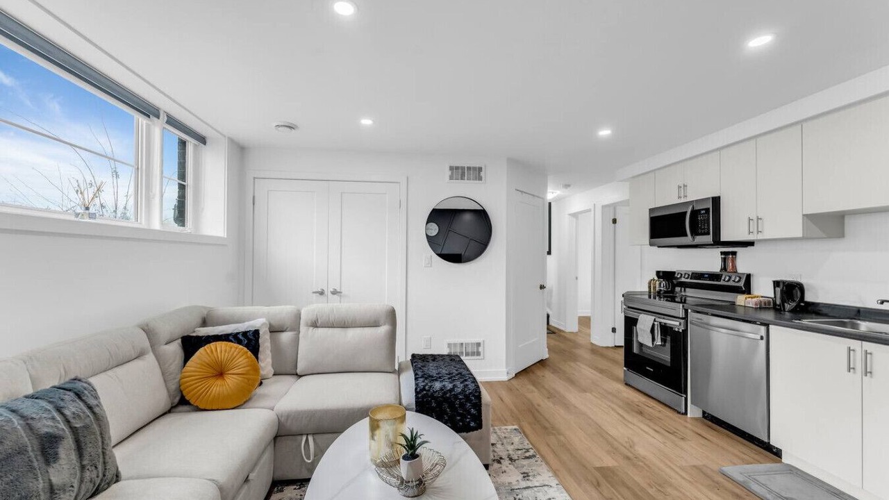 Photo of Livingroom in Niagara Falls
