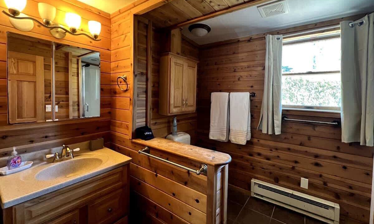 Photo of Bathroom in Shinnecock Hills