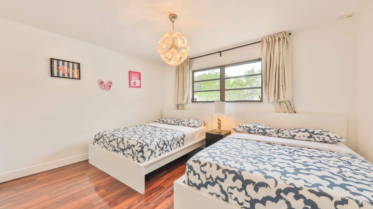 Photo of Bedroom in Hallandale Beach