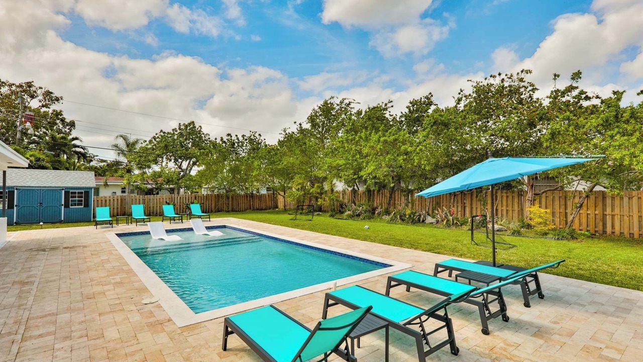 Photo of Outdoor in Hallandale Beach