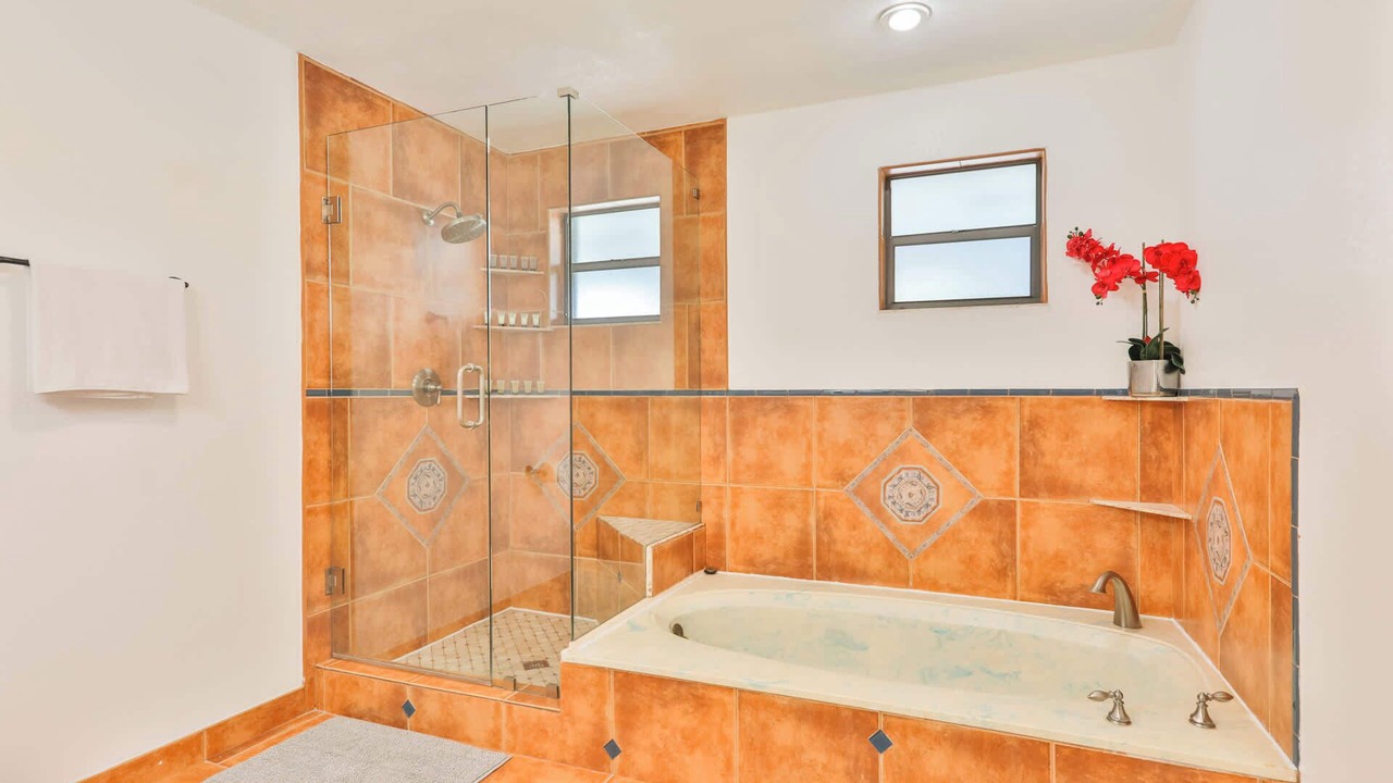 Photo of Bathroom in Hallandale Beach
