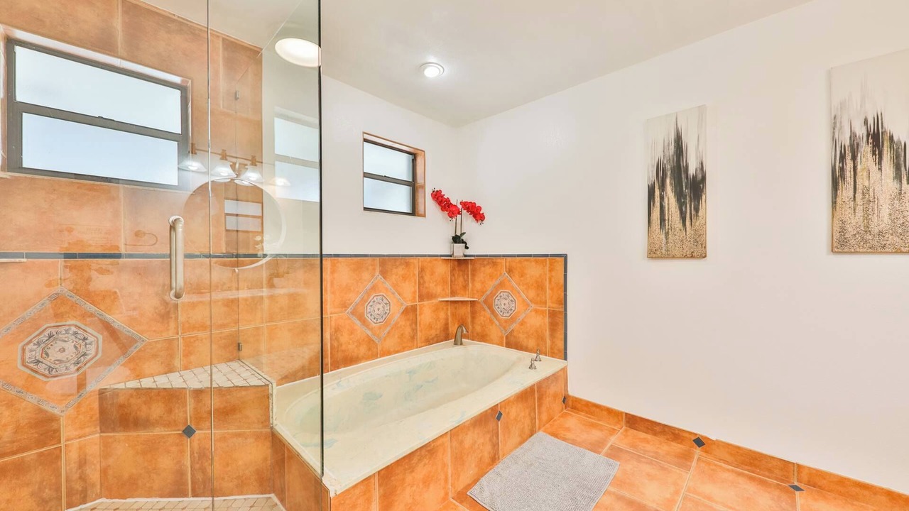 Photo of Bathroom in Hallandale Beach