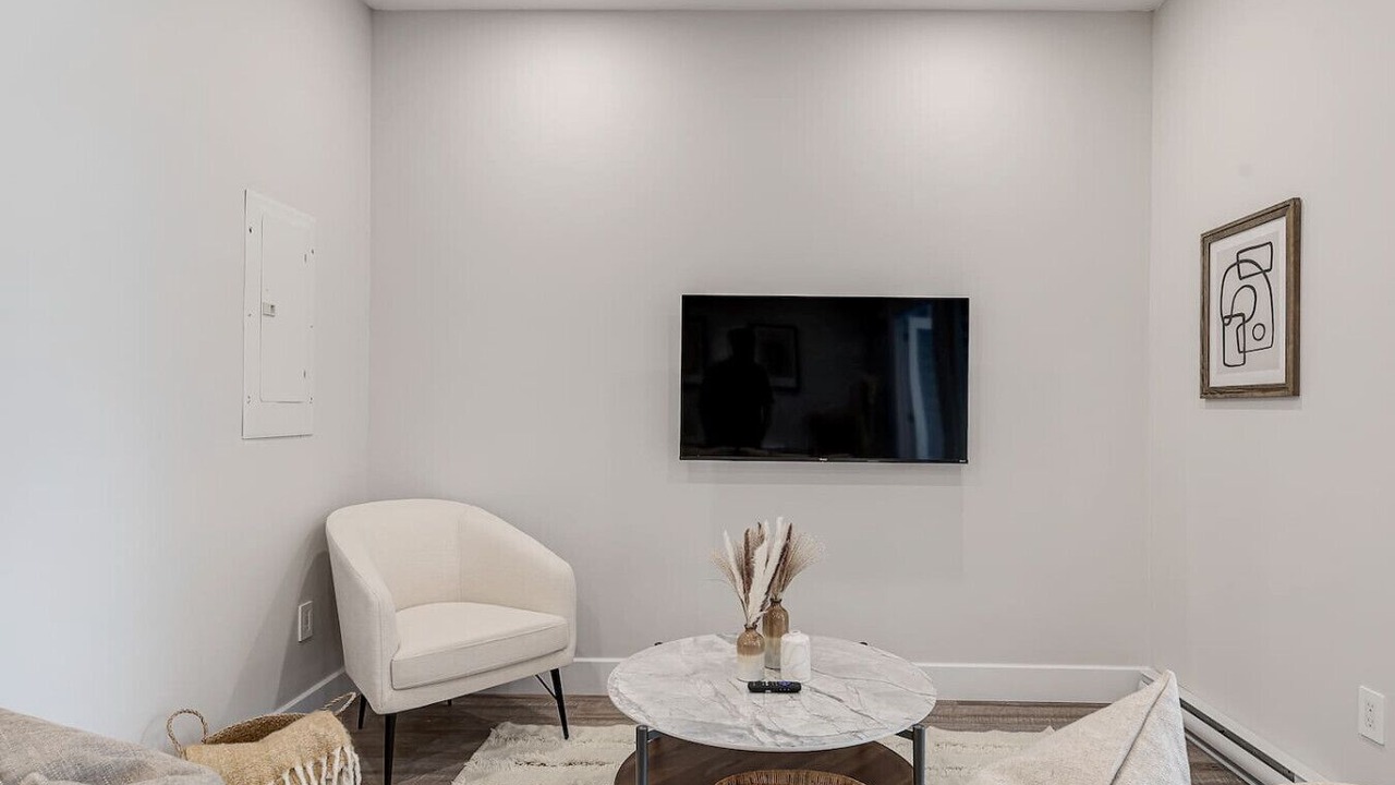 Photo of Livingroom in La Petite-Patrie