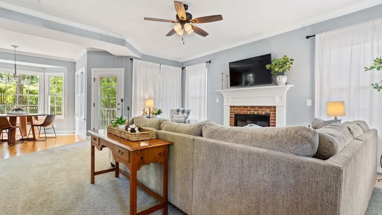 Photo of Livingroom in Apex