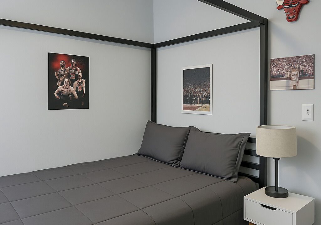 Photo of Bedroom in Lakeview