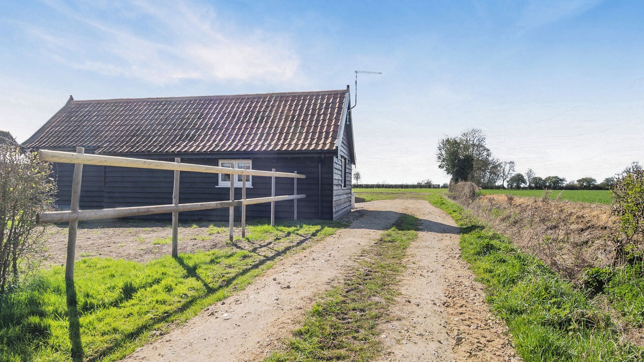 Photo of Others in Diss