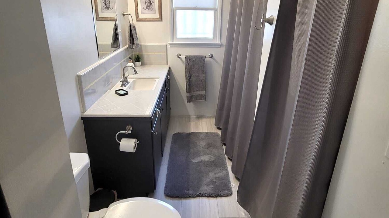 Photo of Bathroom in Harbor