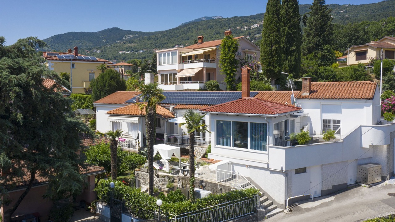 Photo of Outdoor in Ika