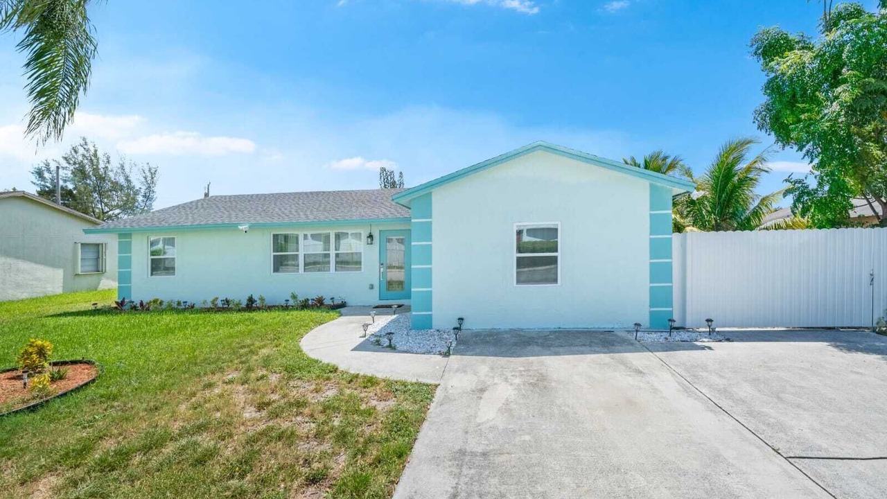Photo of Outdoor in Riviera Beach