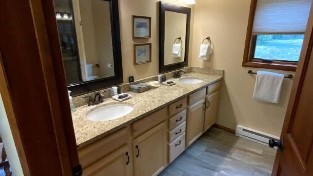 Photo of Bathroom in Big Sky