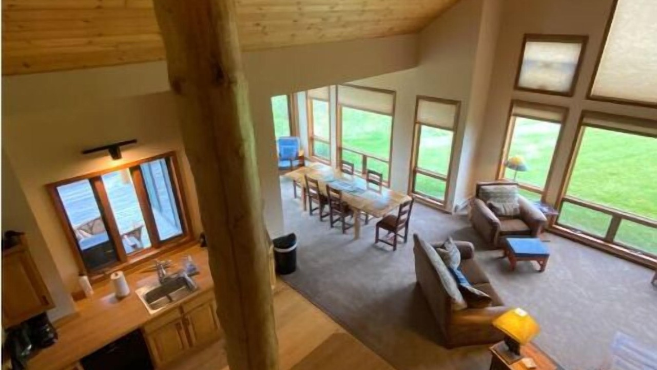 Photo of Livingroom in Big Sky