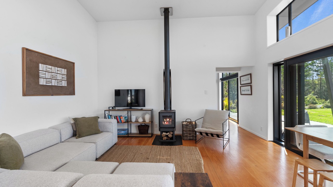 Photo of Livingroom in Whangateau