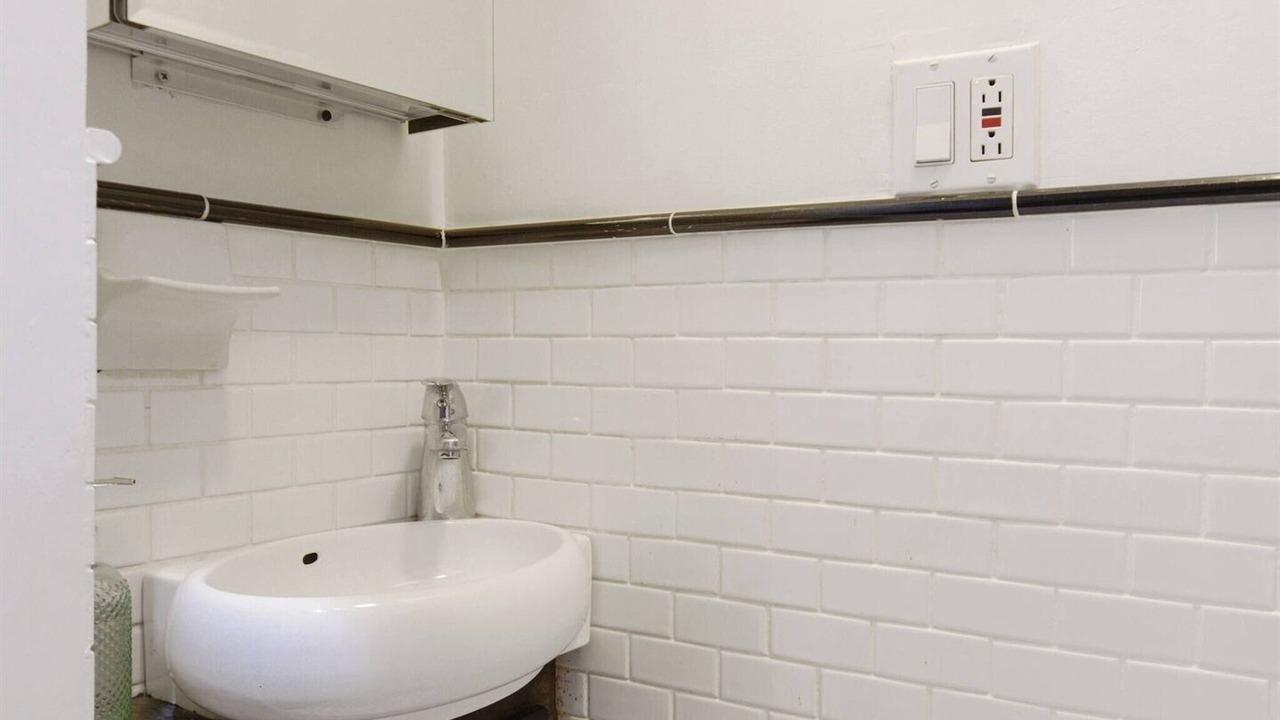 Photo of Bathroom in East Harlem