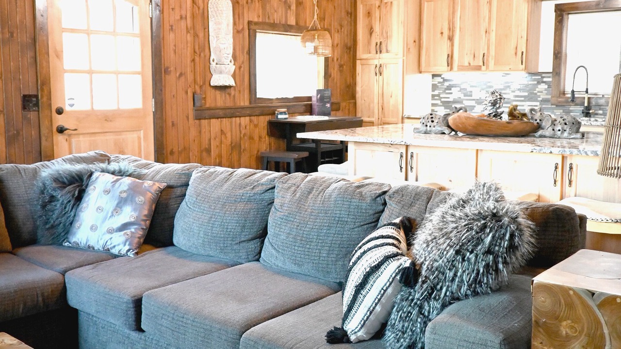 Photo of Livingroom in Fall River