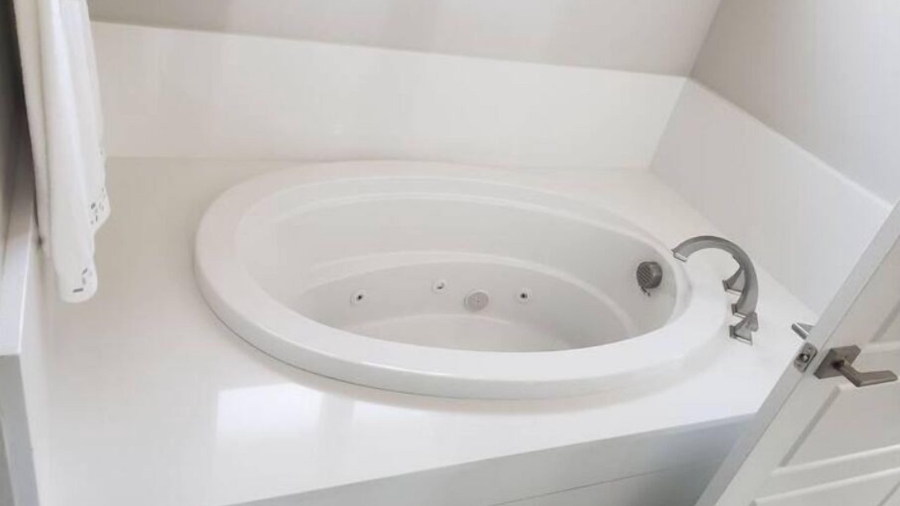 Photo of Bathroom in Tool