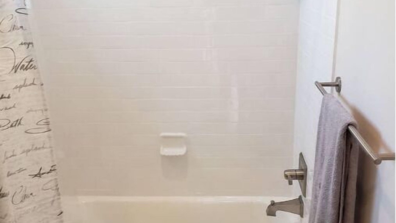 Photo of Bathroom in Tool