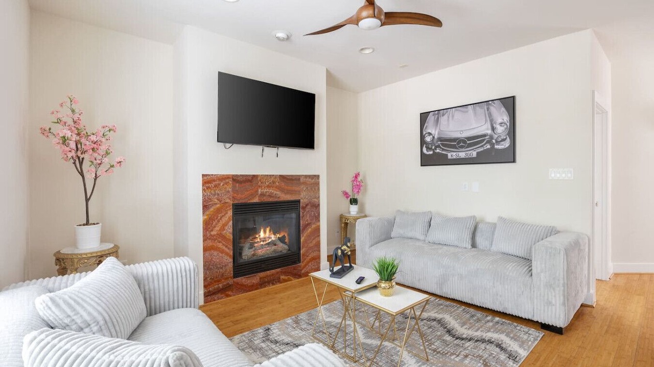 Photo of Livingroom in Oak Lawn