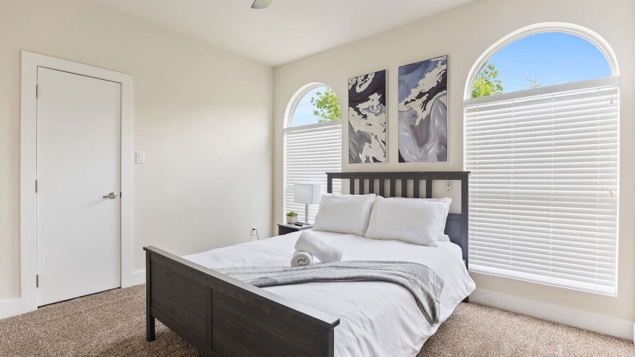 Photo of Bedroom in Oak Lawn