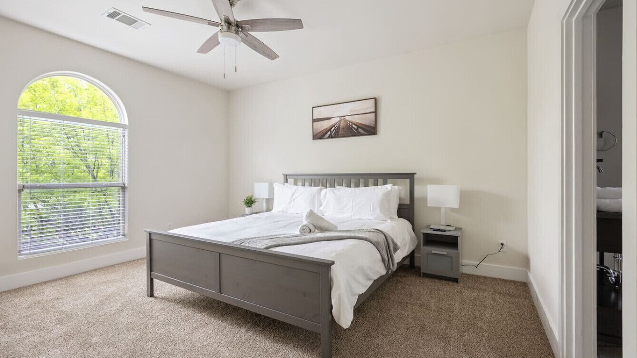 Photo of Bedroom in Oak Lawn