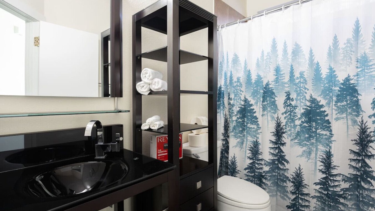Photo of Bathroom in Oak Lawn