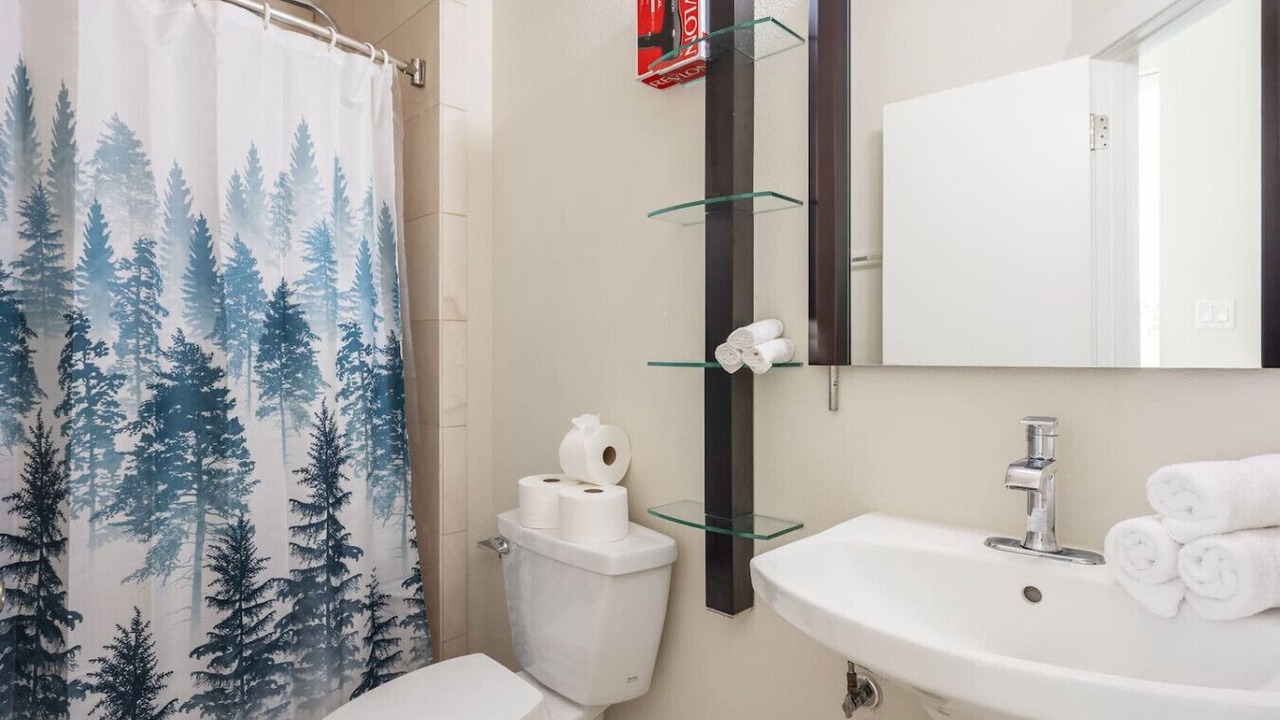 Photo of Bathroom in Oak Lawn