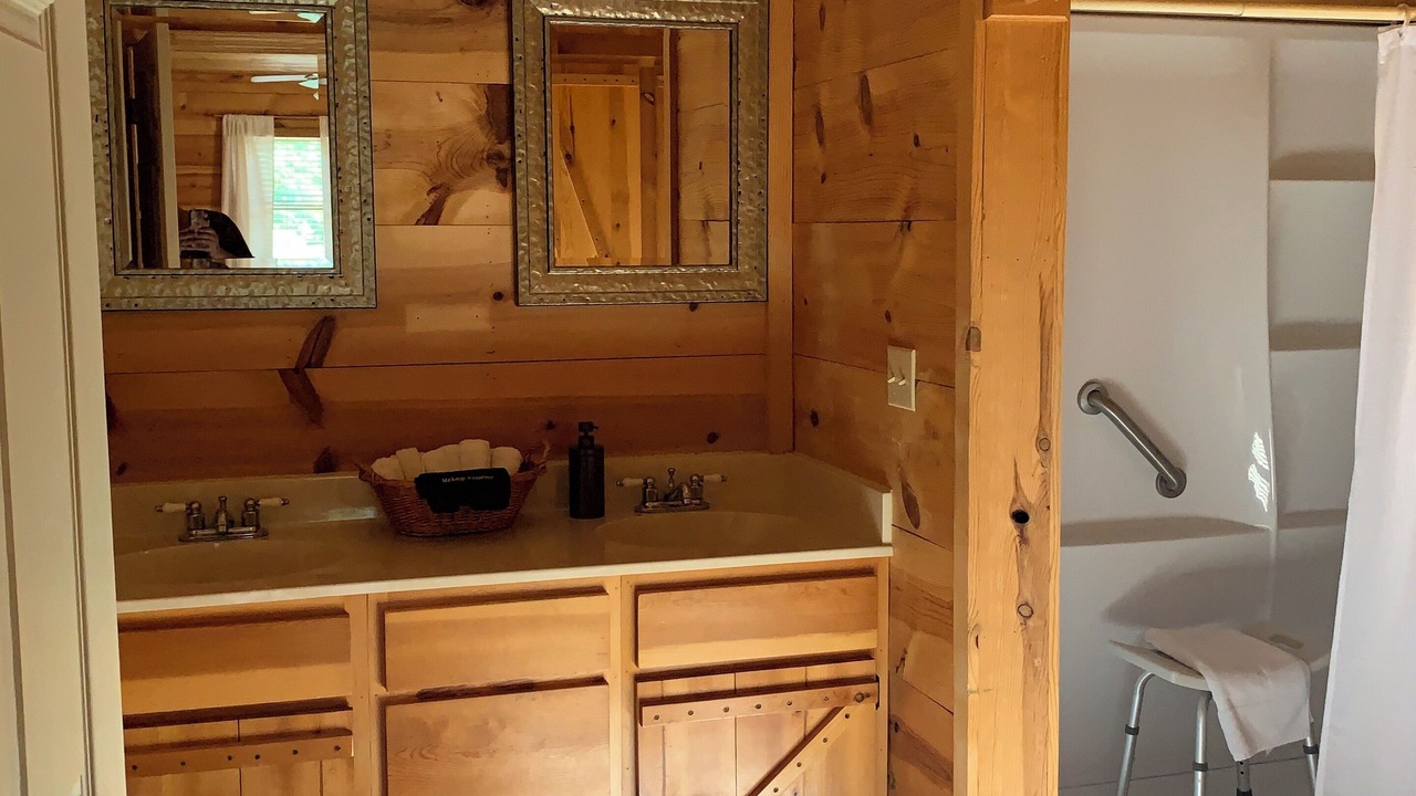 Photo of Bathroom in Mountain View