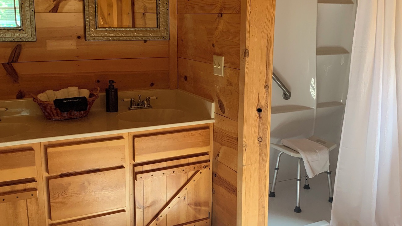 Photo of Bathroom in Mountain View