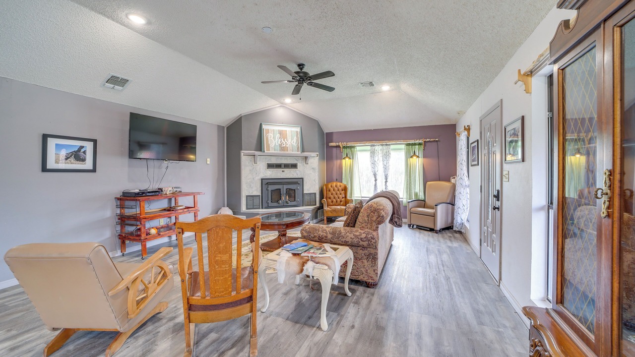 Photo of Livingroom in Daisy