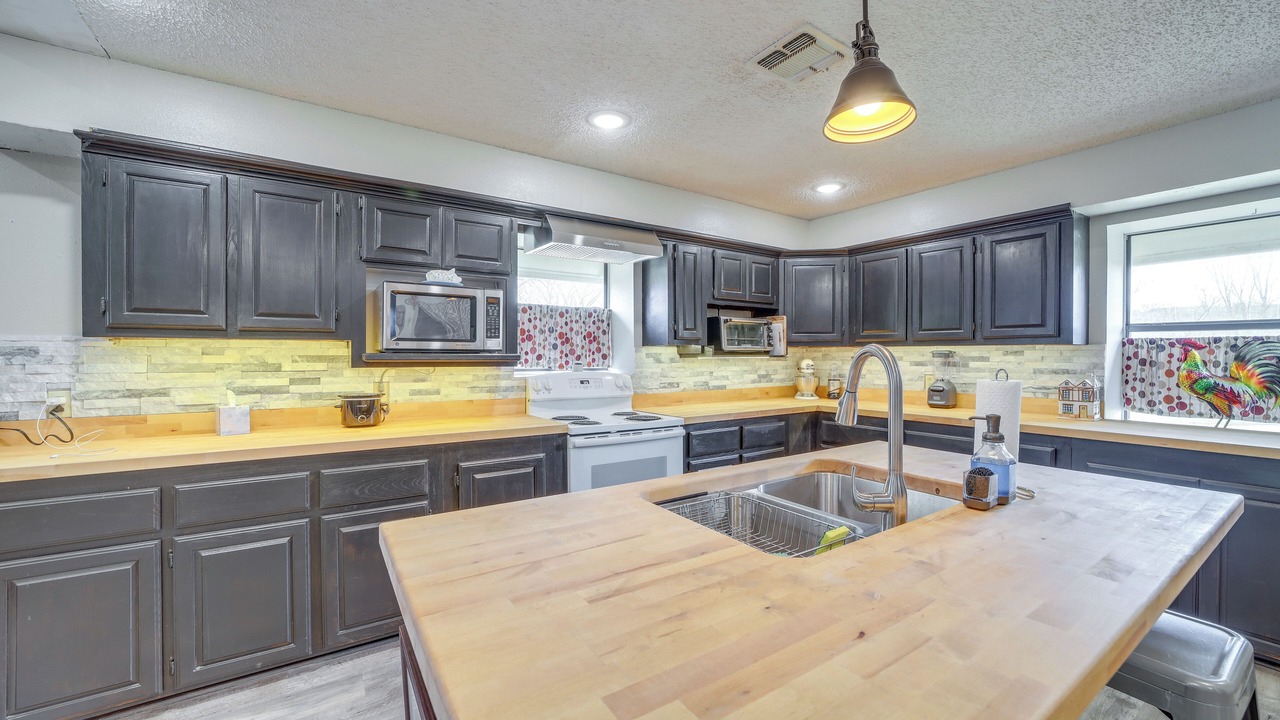 Photo of Kitchen in Daisy